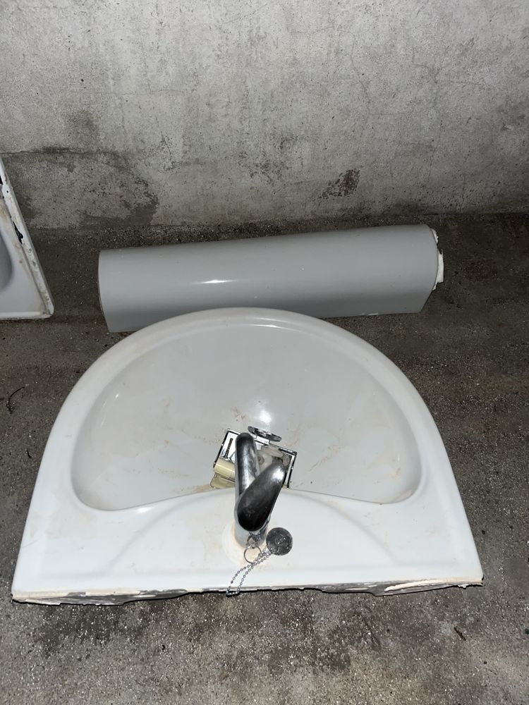 Lavatorio WC branco