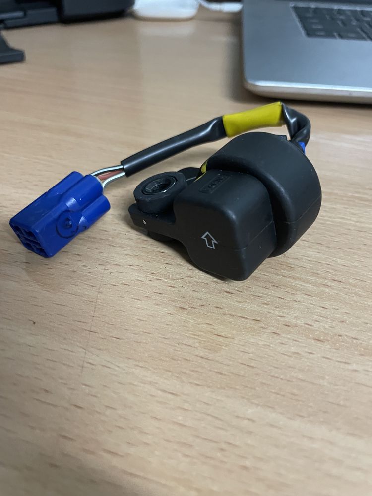CZUJNIK zderzeniowy crash sensor Piaggio Vespa