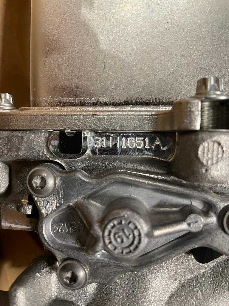 Transporter VW T5 2.0 TDI zawór EGR