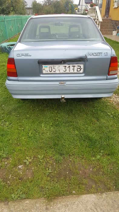 Опель Кадет 1.3 бензин