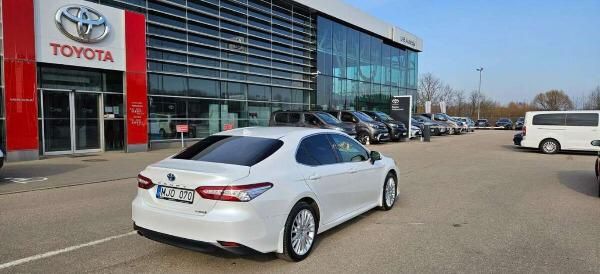 Toyota Camry 2020