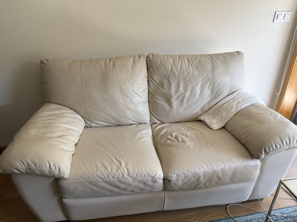 Sofa em pele IKEA