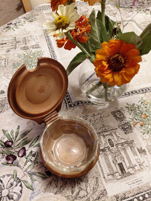 Stara włoska cukiernica sygnowana szkło i olastik