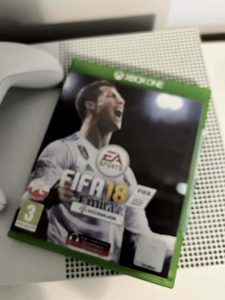 Konsola Xbox One S + pad i gry