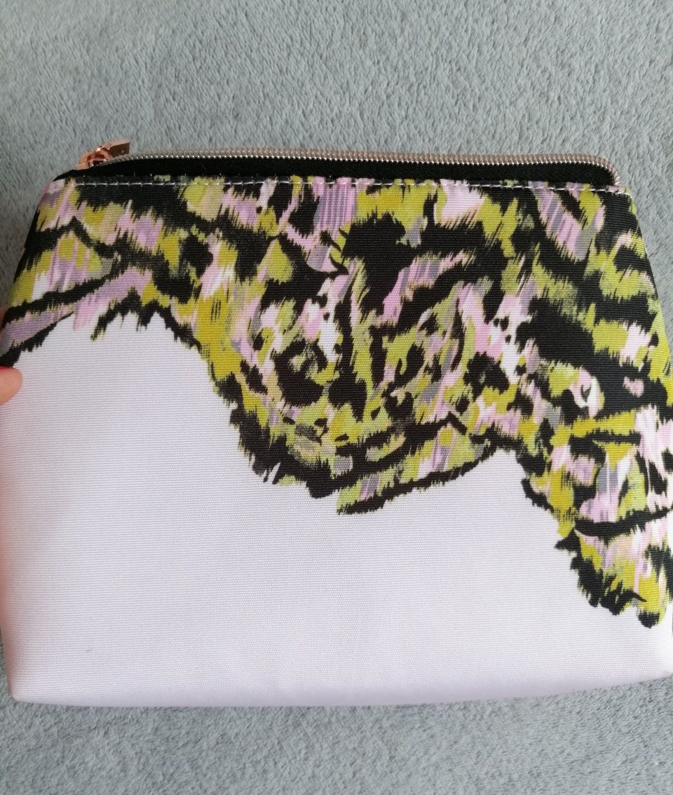 Ted Baker Kosmetyczka logowana