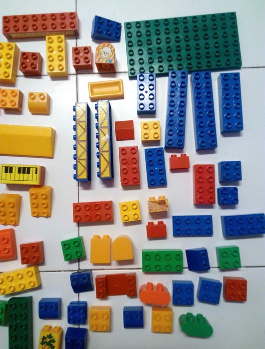 Lego - Conjunto de peças, em caixa, tema quinta