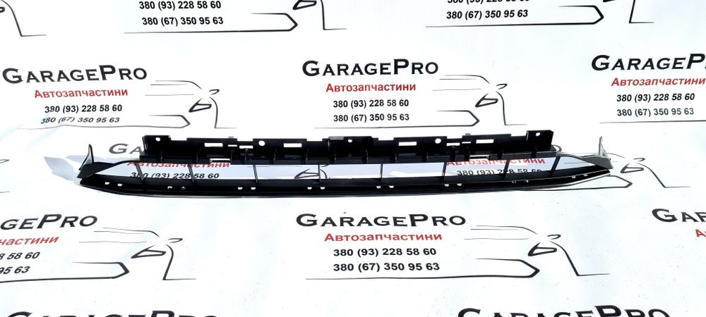 Бампер Audi A4 B9 S-line 2016 2017 2018 2019 передній Слайн