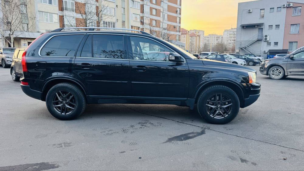 Продам Volvo XC90