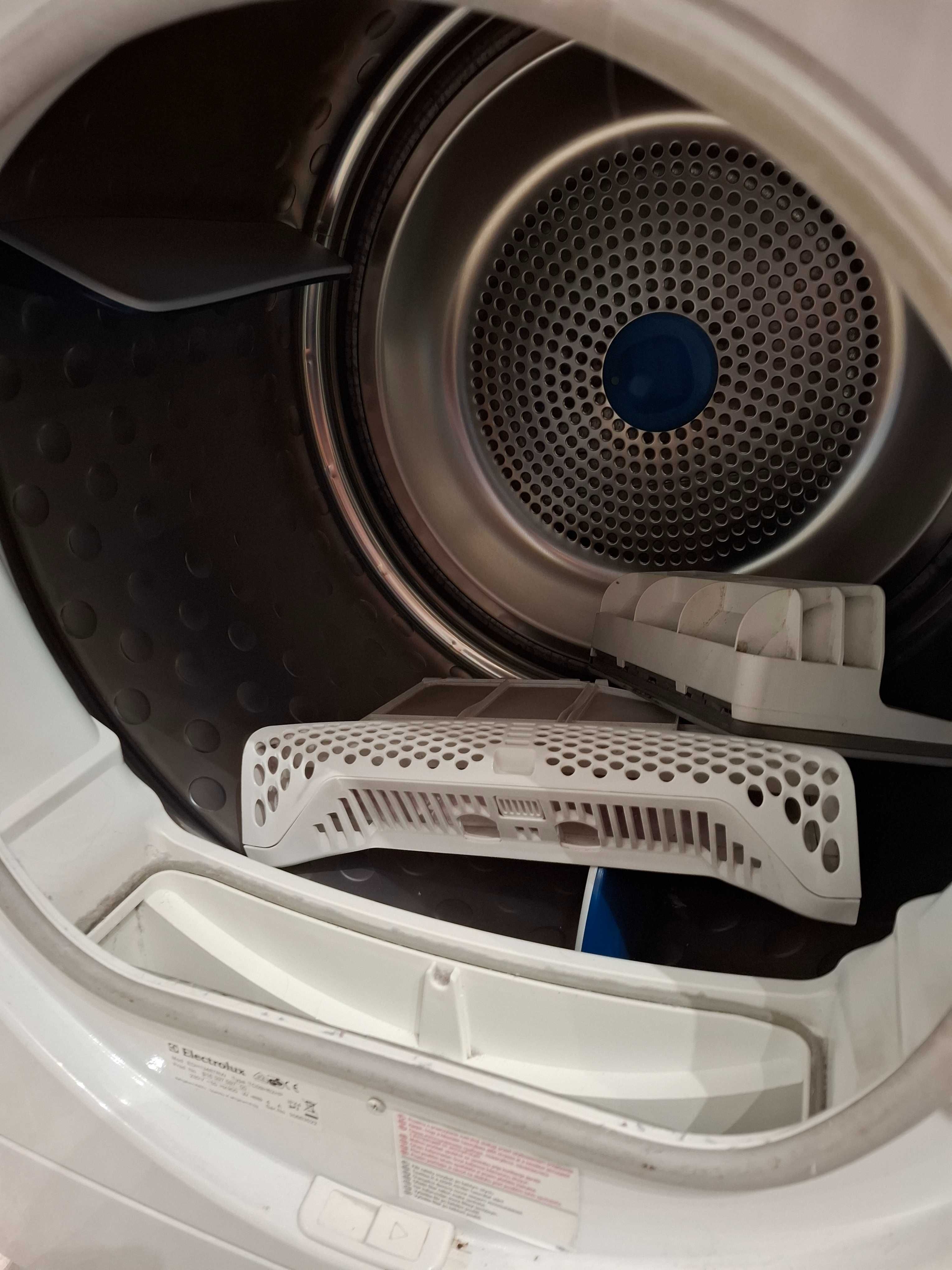 Suszarka do ubrań Electrolux EDH13487RW