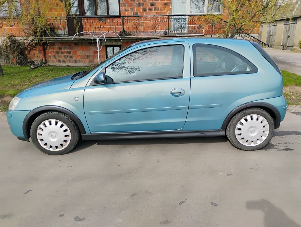 Opel Corsa 1, 2 2006r sprowadzony