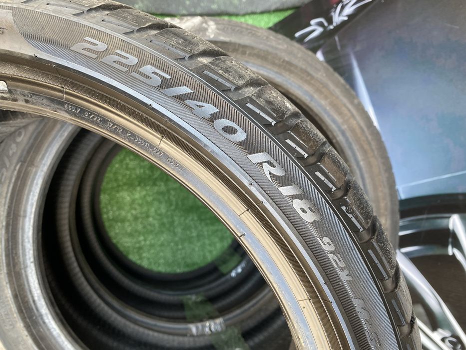 225/40 R18 Pirelli Sottozero 20г комплект шин зимних.