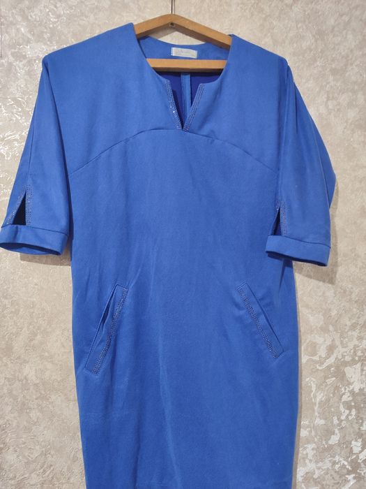 Сукні в гарному стані