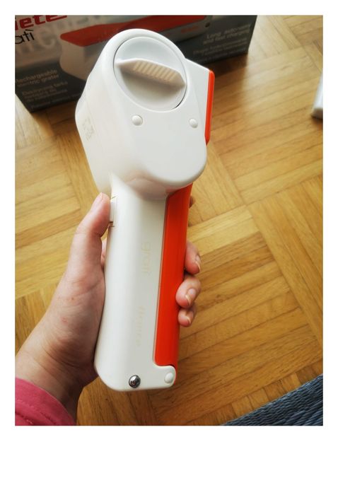 Automatyczna tarka do sera