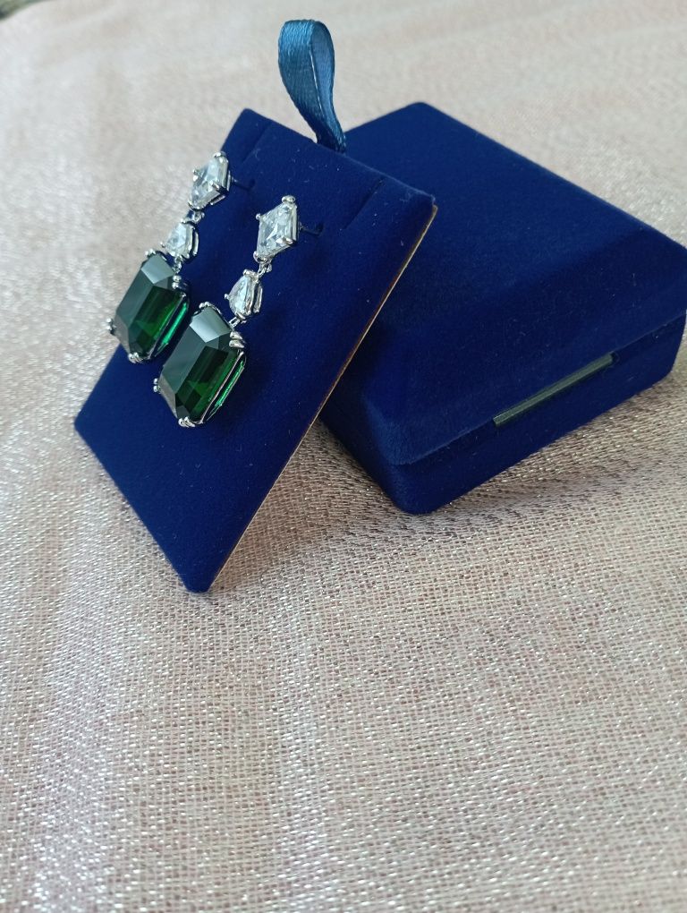Сережки ( кульчики , серьги)