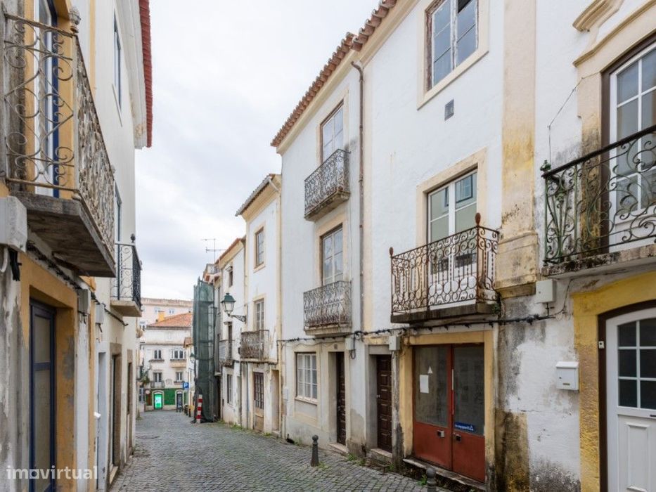 No Coração de Abrantes, possibilidade 4 apartamentos