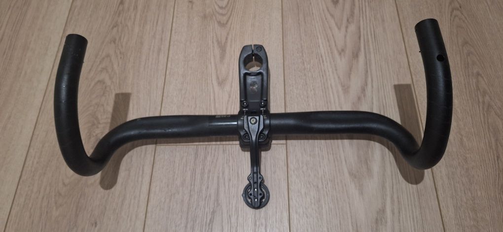 Guiador, avanço e suporte gps