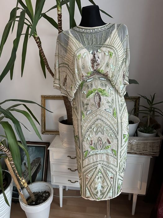 Cekinowa sukienka midi haftowana kwiaty 32 xxs 34 xs asos luxe