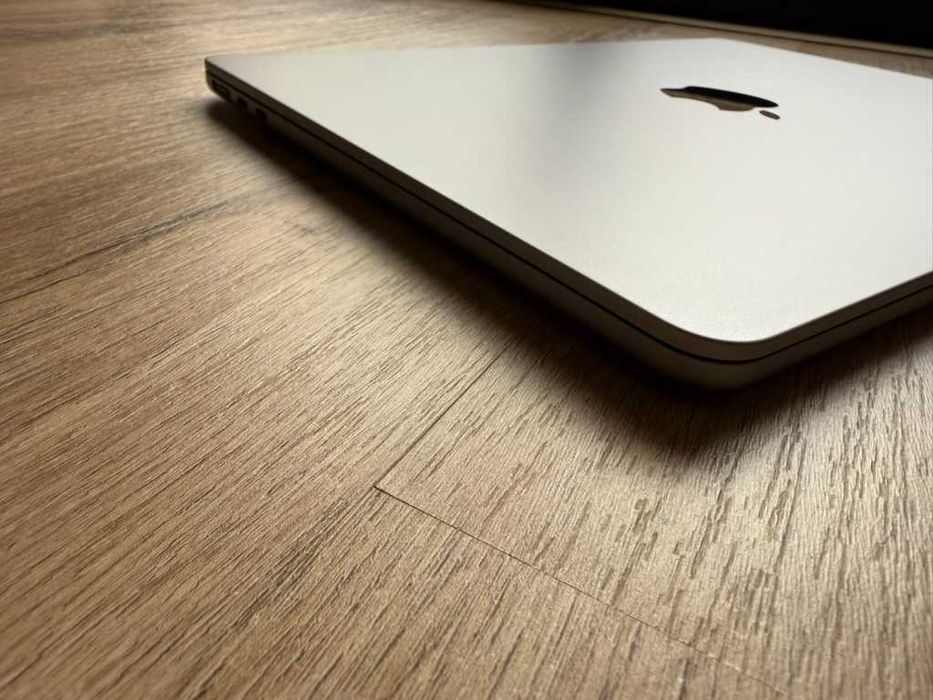 Apple Macbook Air 13" M2