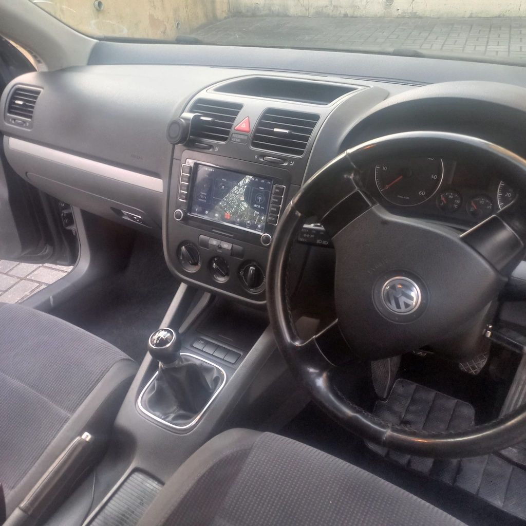 Jetta 2006 1.9 TDI (direção lado direito) legalizado em Portugal.