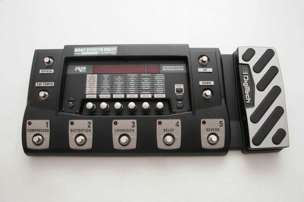 28 pedais, 3 Pedaleiras, 6 footswitches, Digitech, Boss, Zoom, etc