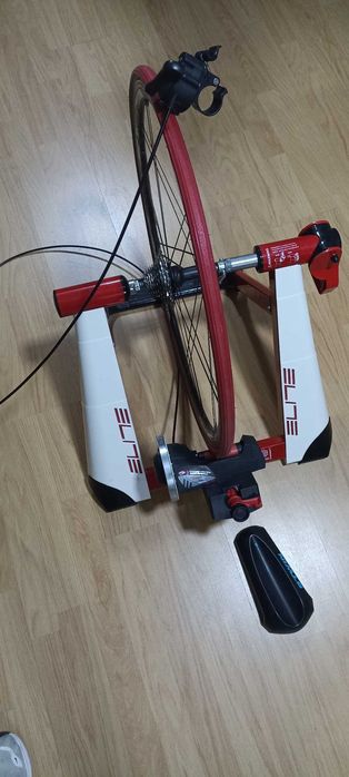 ROLO DE TREINO ELITE com pneu de rolo