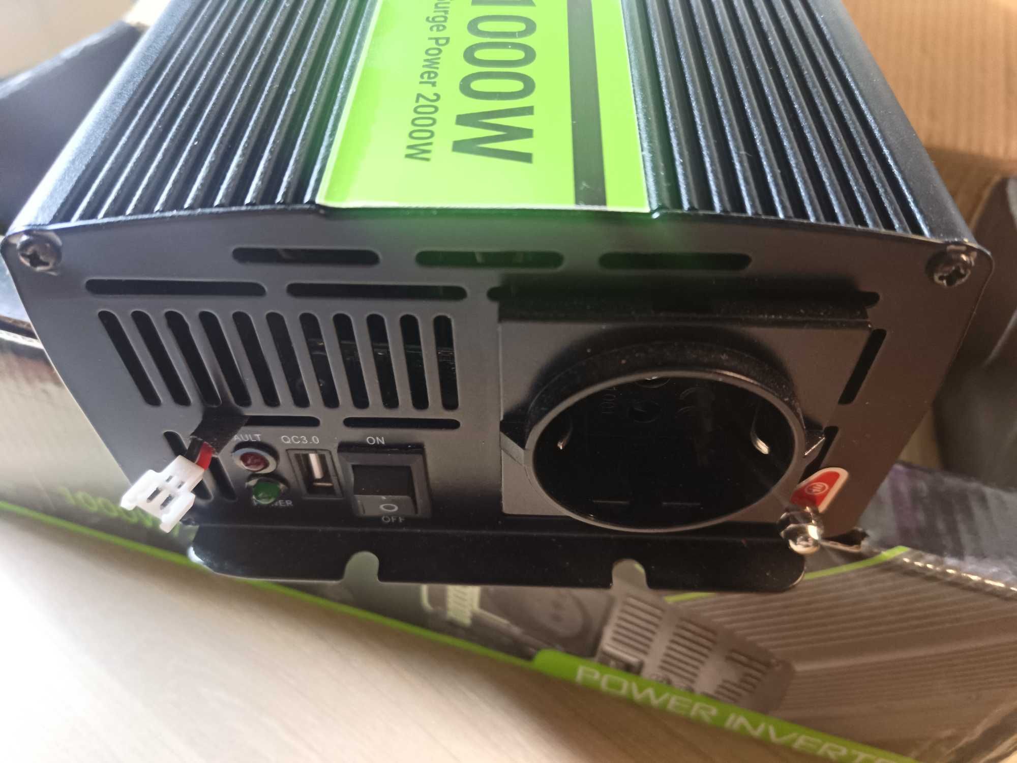 Інвертор GREEN CELL 12В 220В 1000Вт/2000Вт Чиста синусоїда INV09