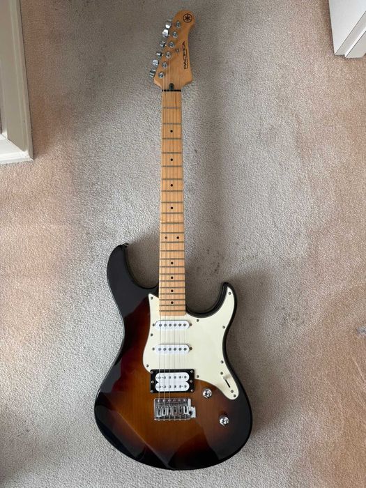 Guitarra Elétrica Yamaha Pacifica 112VM
