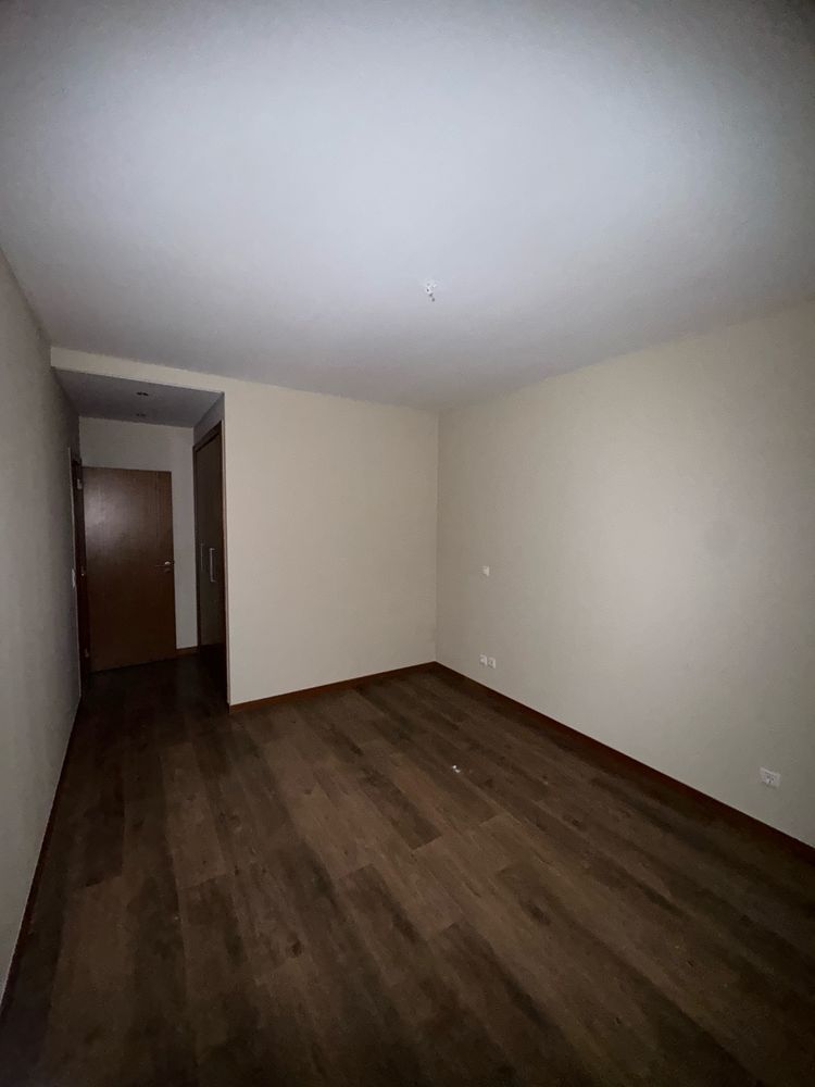 Apartamento T4 com suíte para arrendar – Coina / Palhais