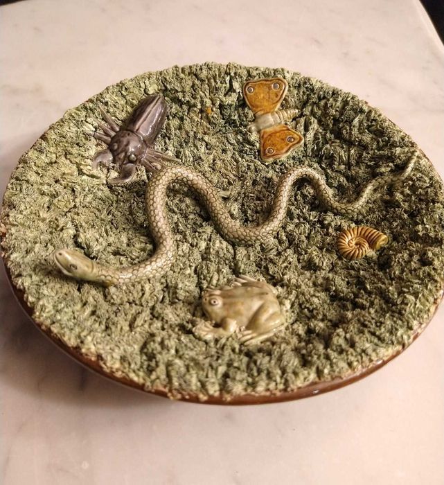 Prato antigo em Faiança Caldas da Rainha