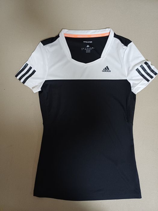 Жіноча футболка Adidas xs