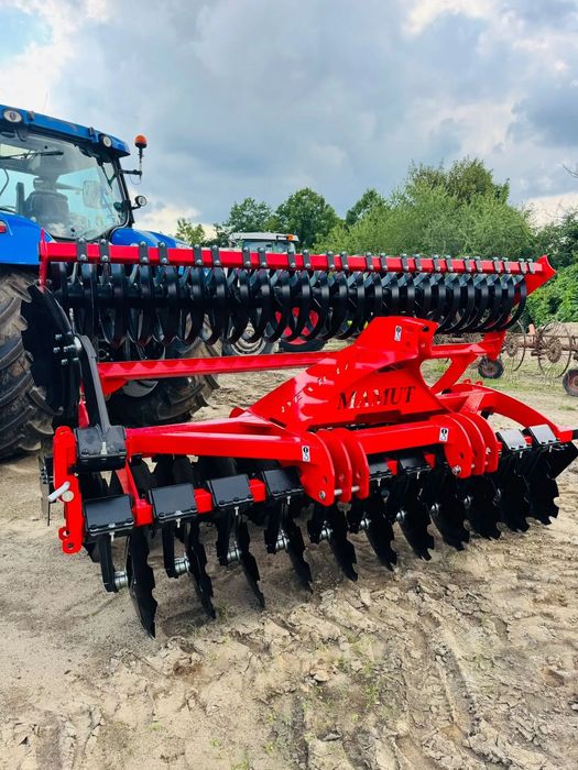 Dexwal Bis MAMUT  Brona talerzowa DEXWAL MAMUT 3 metry, wał daszkowy