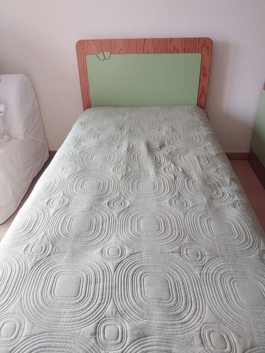 Quarto Infantil pronto a Habitar- Conjunto de Mobília