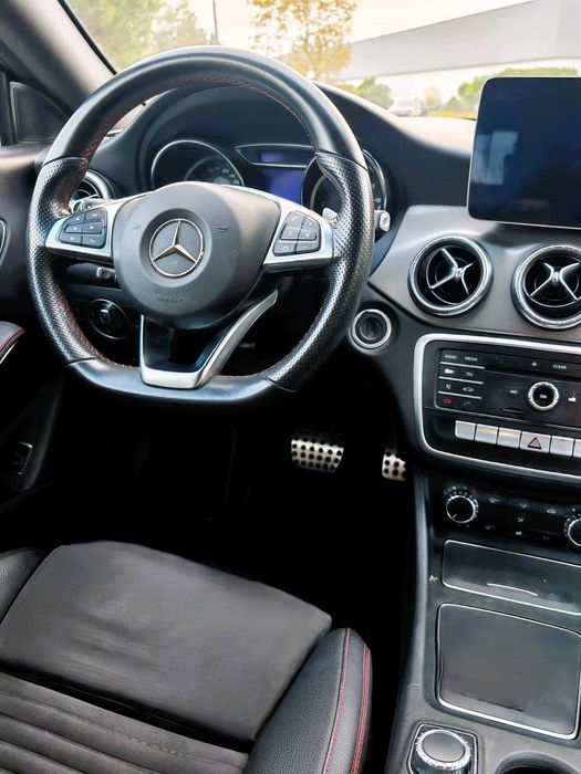 Mercedes-Benz CLA 180D, AMG Line - CX. Automática