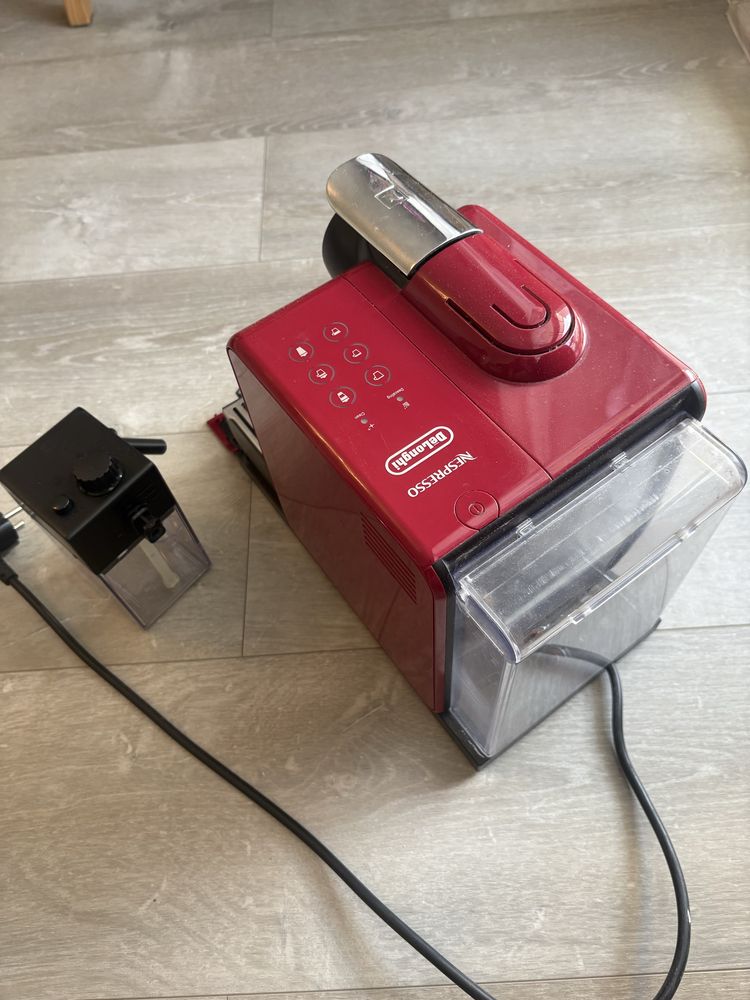 DeLonghi Nespresso Lattissima Touch EN550.R