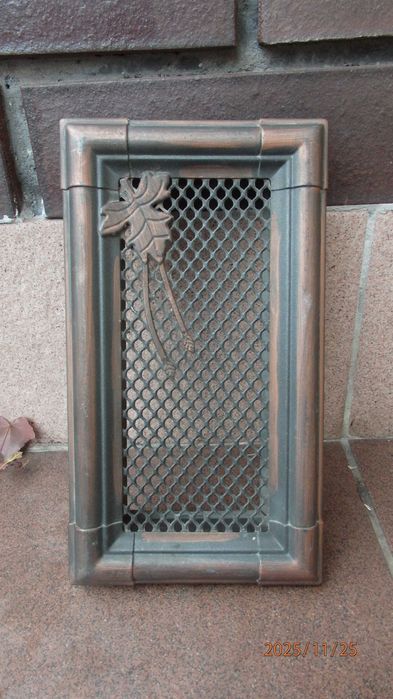 Kratka metalowa wentylacyjna mała