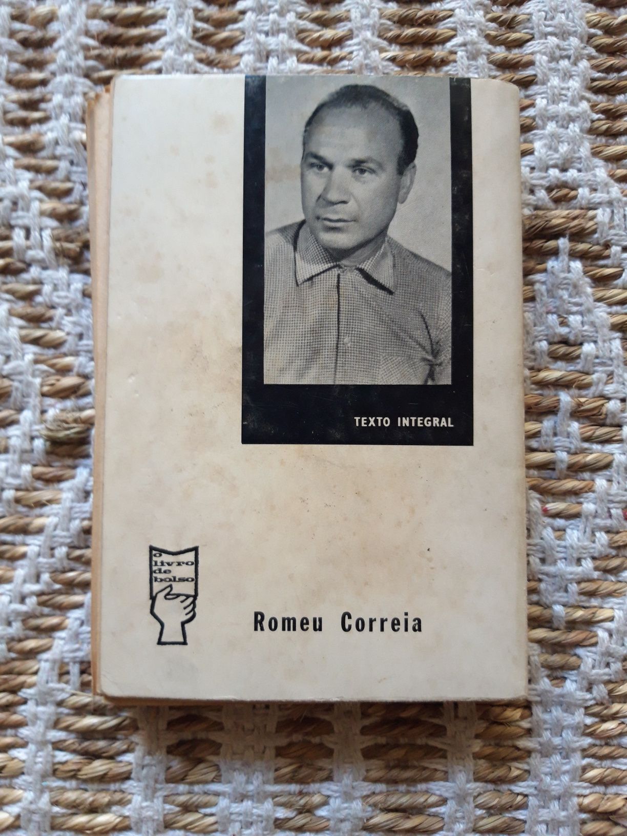 Livro "Calamento" de Romeu Correia