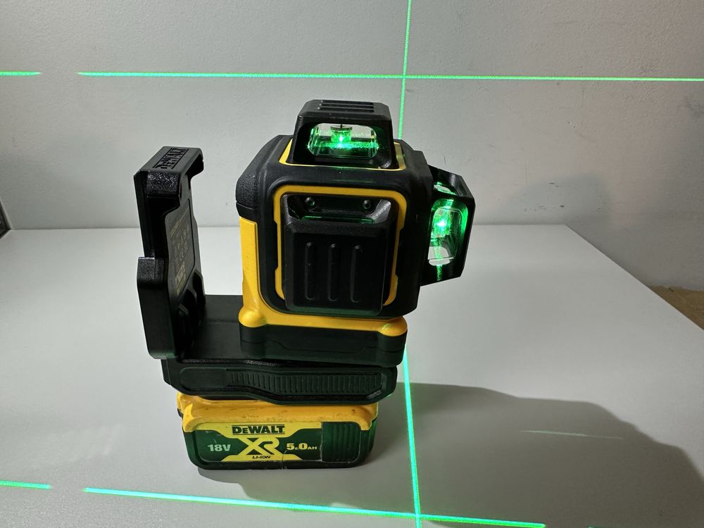 Laser krzyżowy niwelator DeWalt DCLE34031N 18V