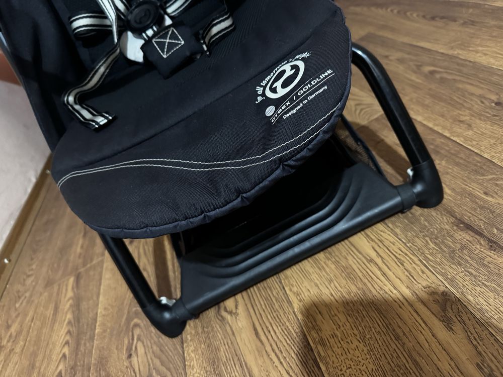 Прогулочная прогулянкова коляска Cybex Eezy S Plus 2