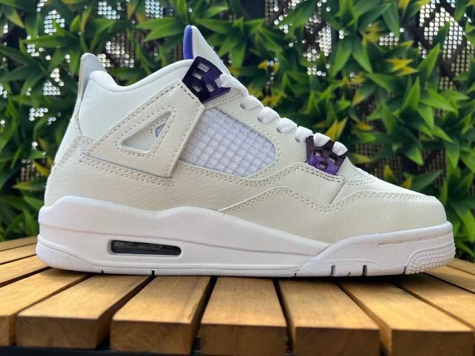 Nike Air Jordan 4 Retro "Metallic Purple" r. 37,5