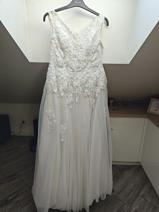 Suknia ślubna biala