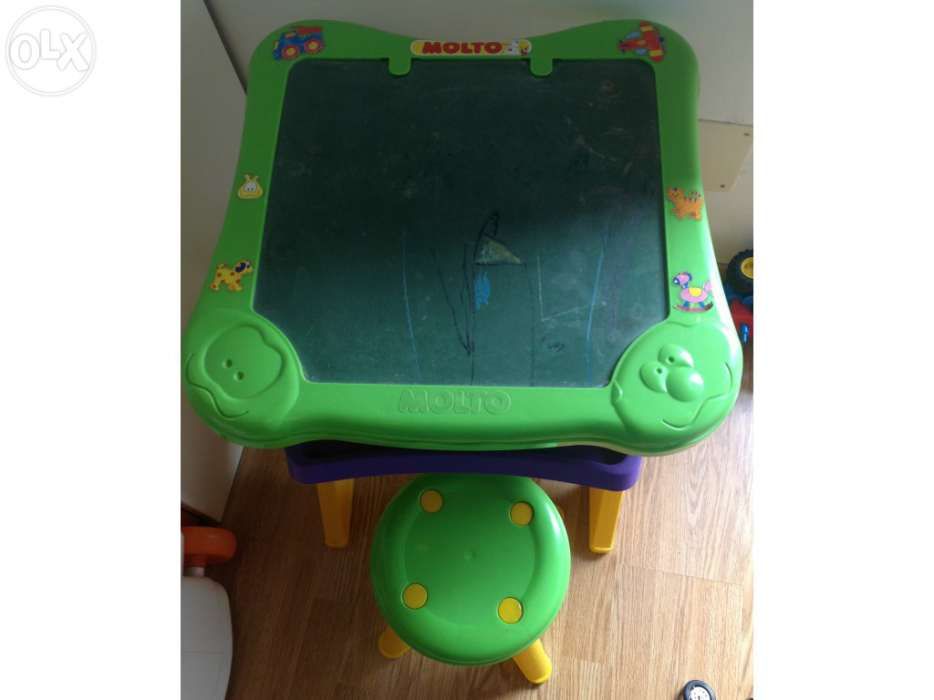 mesa / secretária de criança