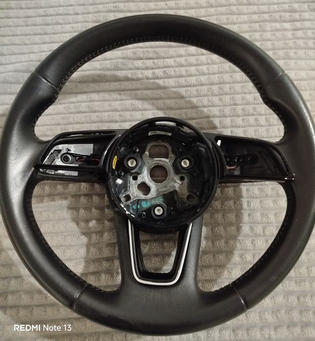 Volante Audi A3/4 8V B9 c/ patilhas