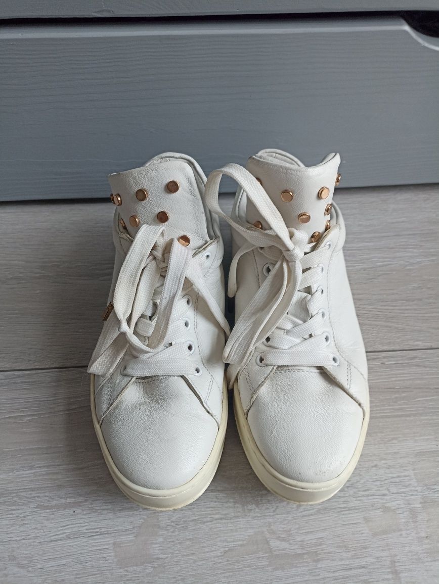 Buty sportowe trampki Gino Rossi białe 36