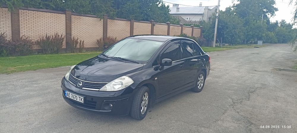 Super Nissan Tiida