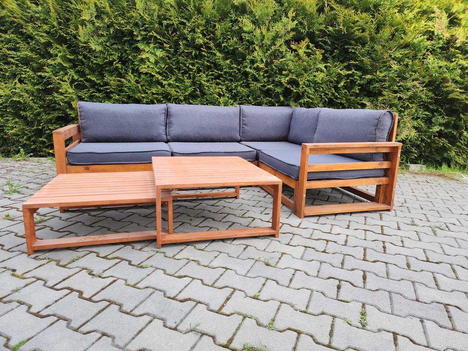 Drewniany zestaw mebli ogrodowych dla 4 osób + 2 ławy