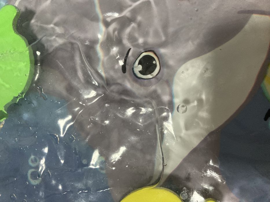 Надувний килимок з рибками