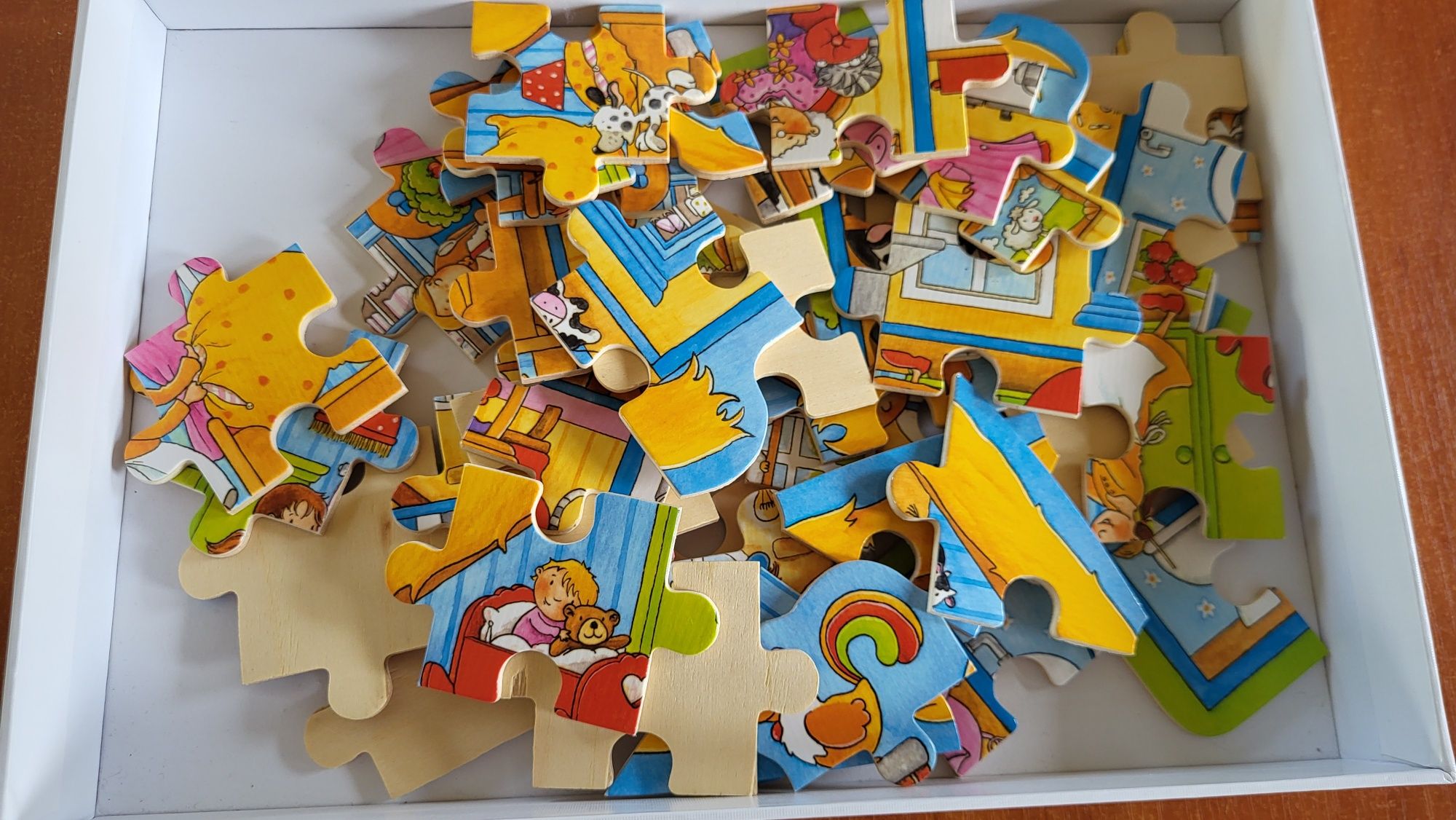 Drewniane puzzle Goki domek 43 elementy