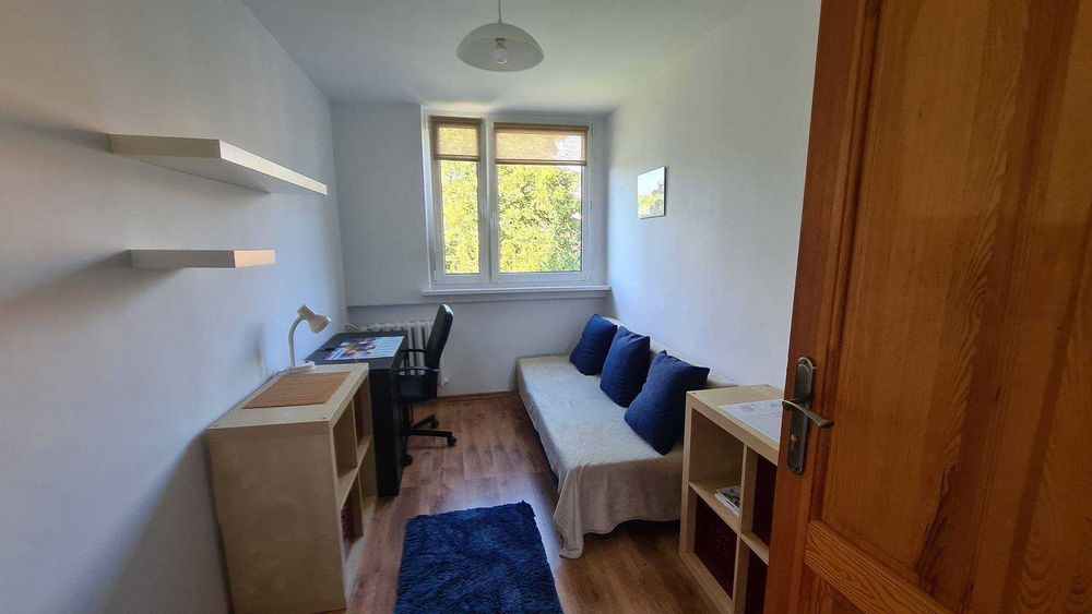 Wynajmę  pokój 9 m2 w 3 pokojowym mieszkaniu we Wrocławiu
