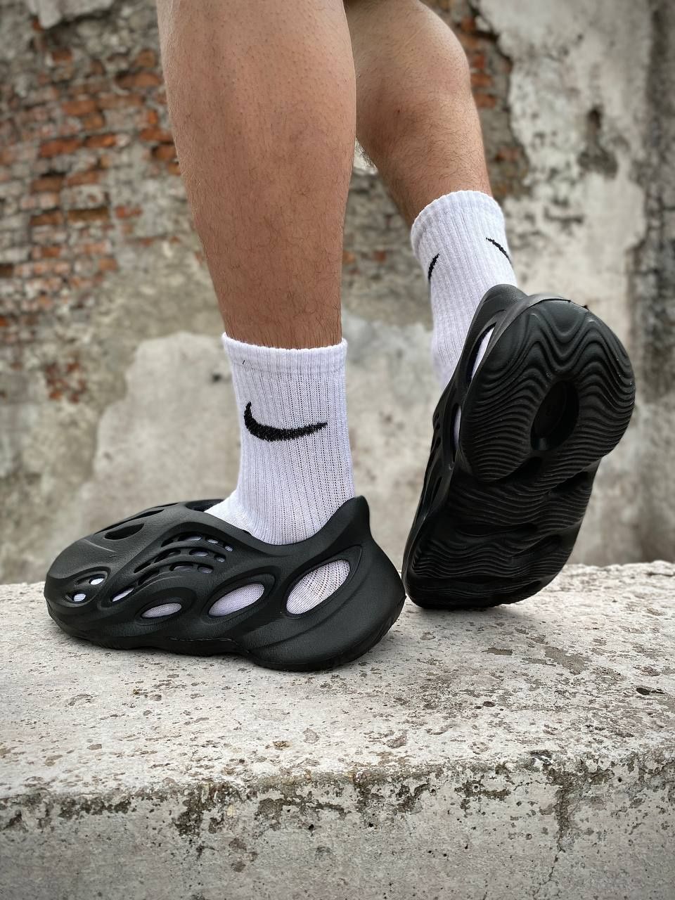 Чоловічі кросівки літні Yeezy Foam Runner black (no logo) піна