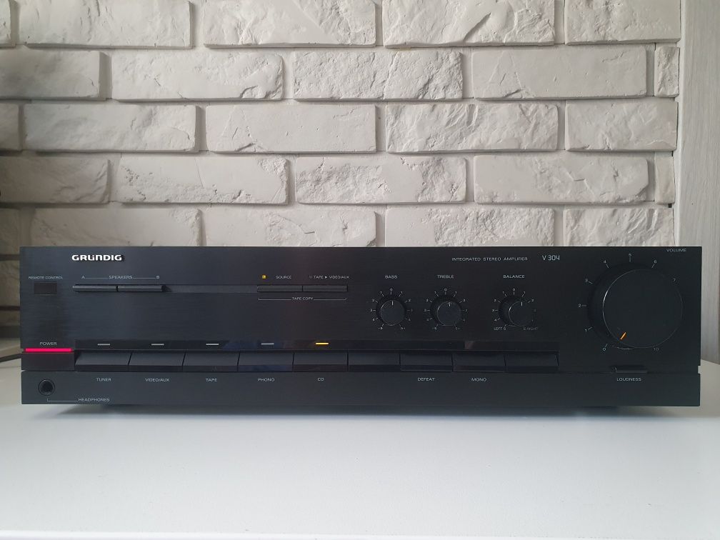 Wzmacniacz stereo GRUNDIG V 304